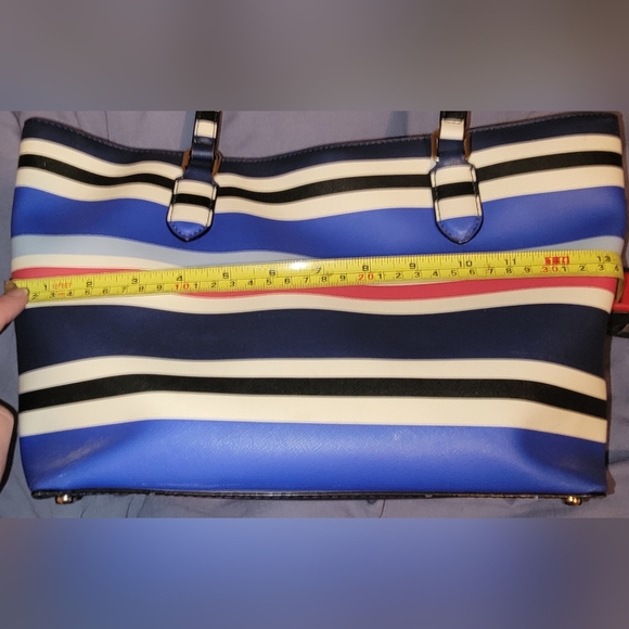 Kate Spade medium tote - Picture 8 of 13